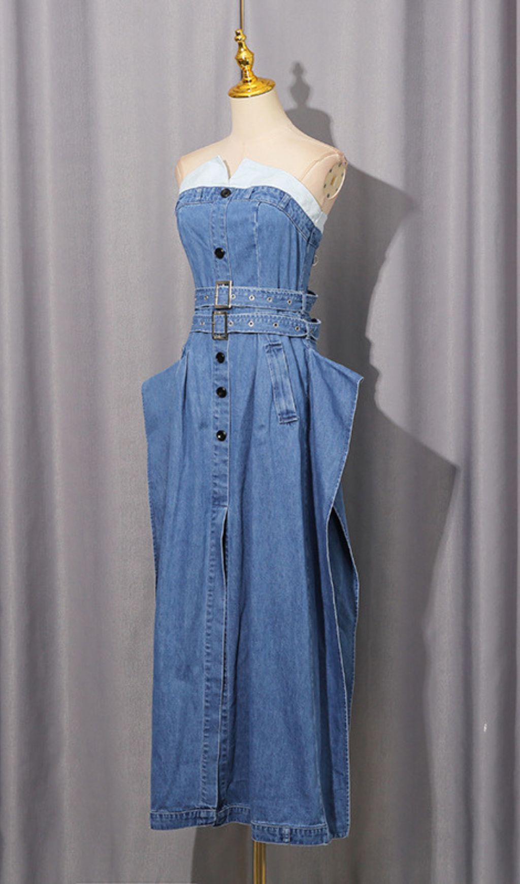 Isako Chic Strapless Denim Midi Dress with Belt