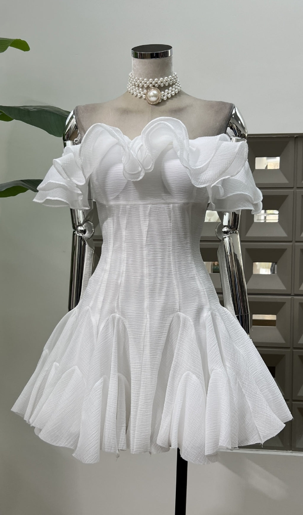 Chic Ruffle Off-Shoulder Mini Dress