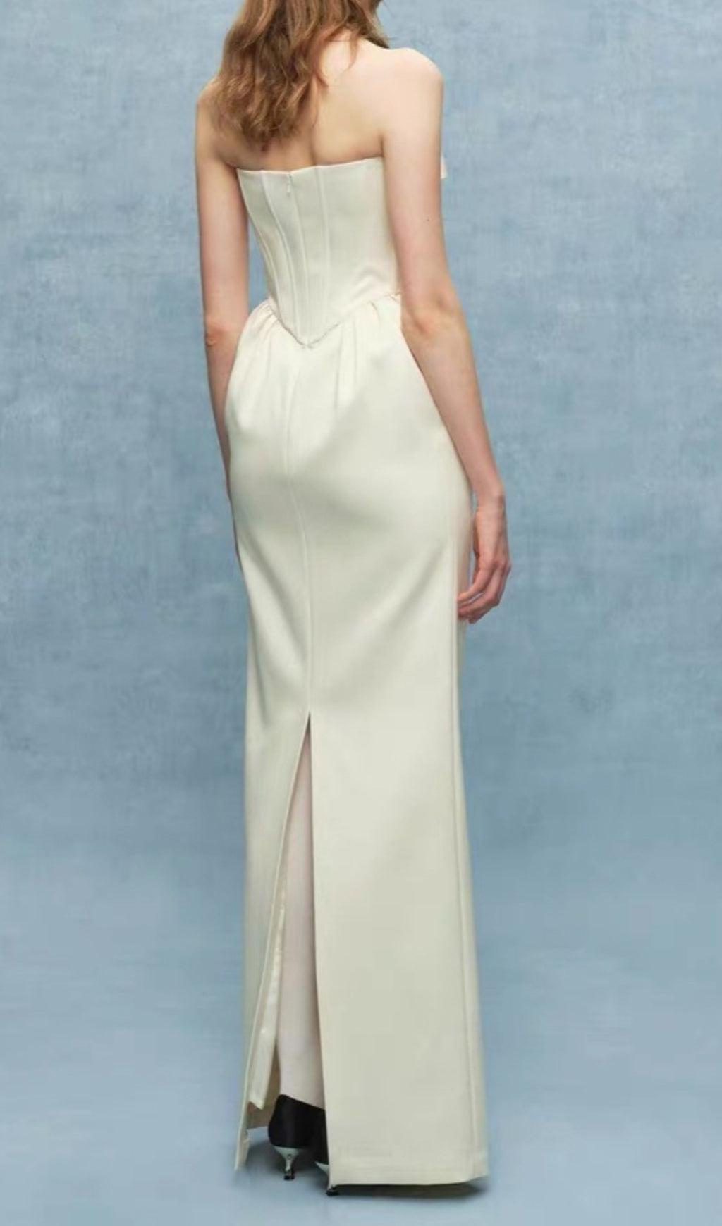 Daithí Elegant Strapless Bow Corset Maxi Gown