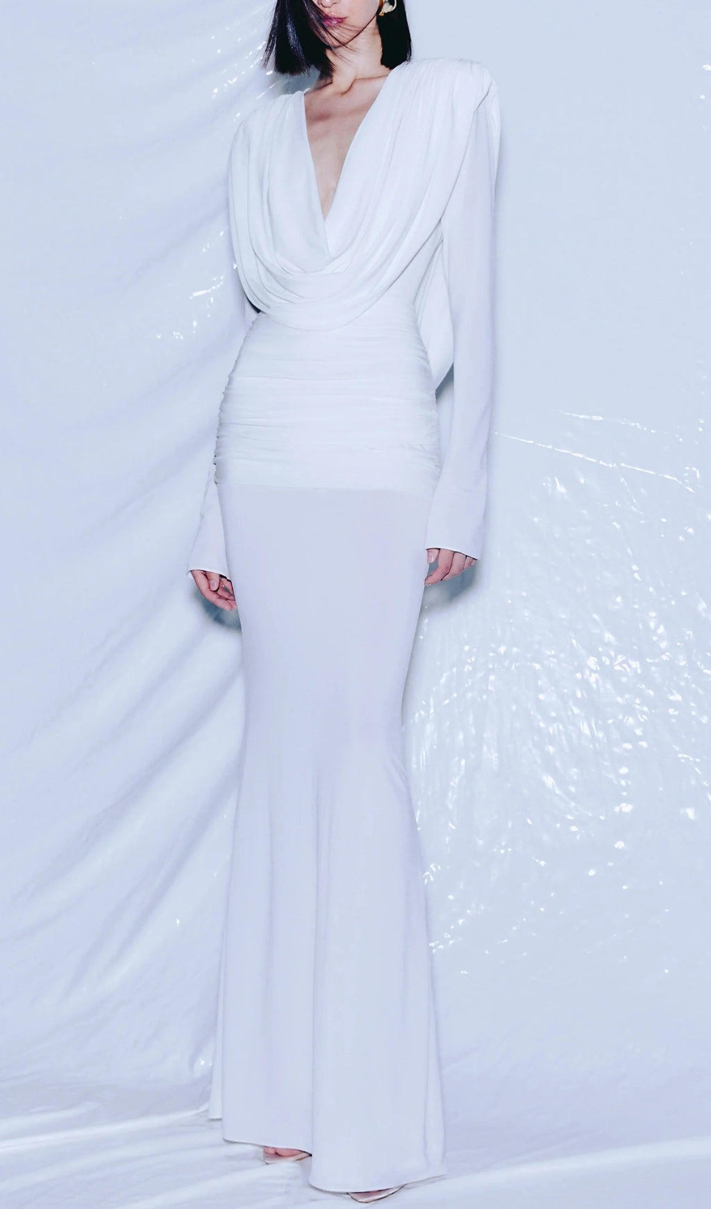 Glamorous White Draped V-Neck Long Sleeve Backless Maxi Dress