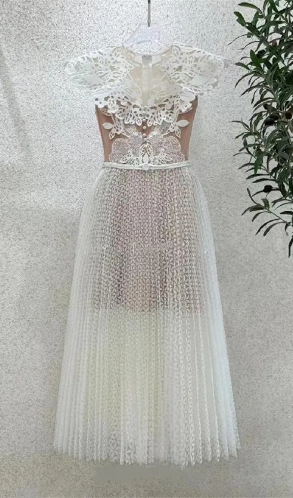 Arnost Effortless Elegance White Floral Lace Midi Dress