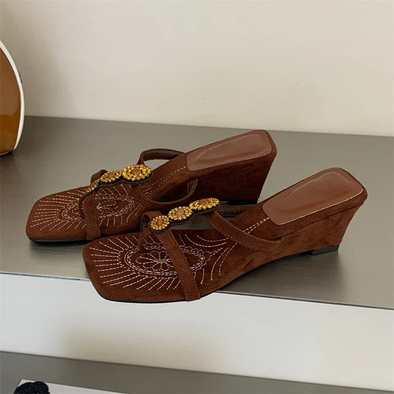 Aneikeh Square Toe Slippers Clip Toe Slide Bohemian Brown Suede Wedge Heel Sandals Rhinestone Embroidered Shoes