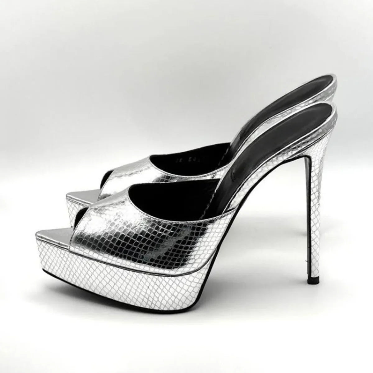 Arden Furtado Silver embossed leather Peep toe Slippers Pointed toe Platform Super high heel Word slippers Modern Mules