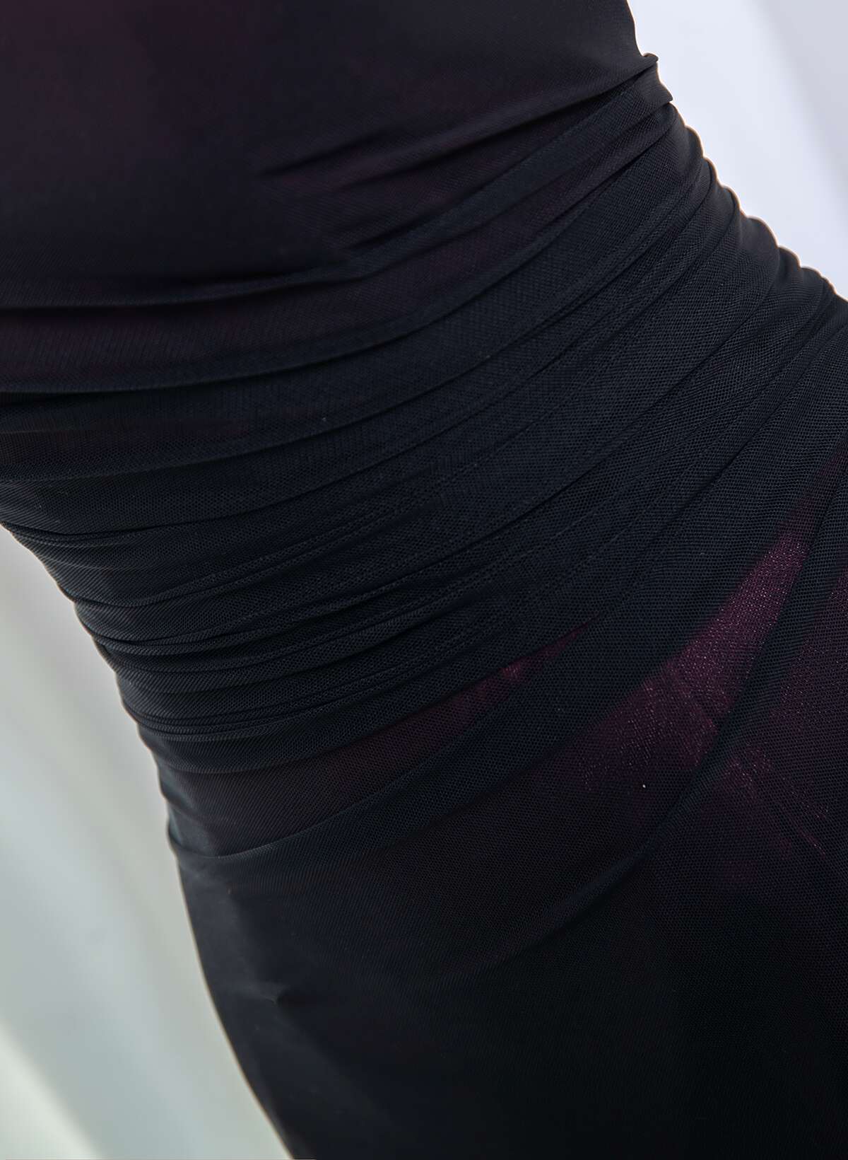 Vestido de fiesta con tirantes de spandex rojo vino y negro 