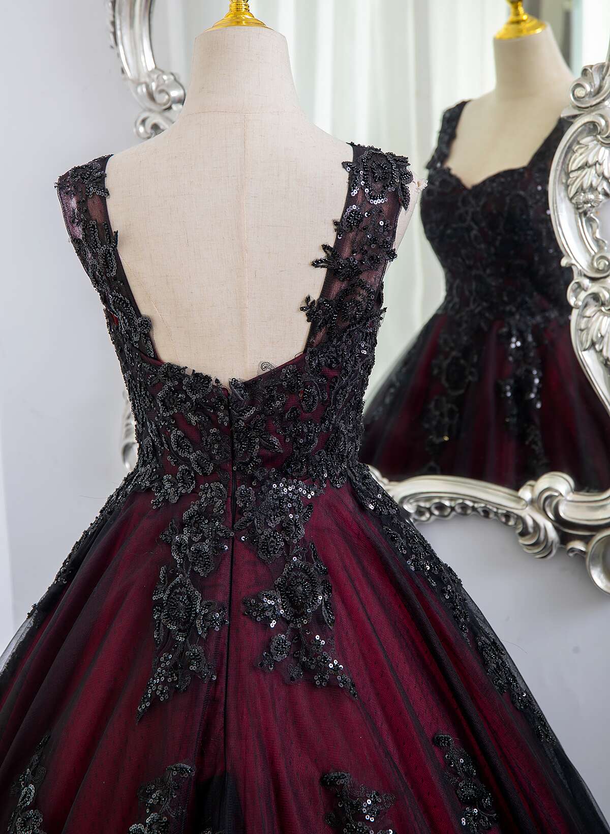 Beautiful Tulle Black and Red Straps Sweet 16 Dress