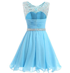 Hermoso vestido de fiesta corto de gasa con escote redondo y cuentas 