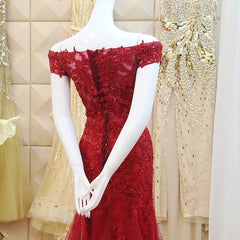 Vestido de noche de tul sirena burdeos con apliques de encaje 