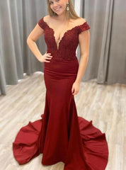 Vestido formal largo de sirena con apliques de encaje rojo vino 