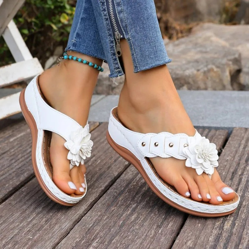 Designer Slippers Floral Beach Flip Flops Comfy Slip-On Sandals Slides Versatile Casual Shoes Women