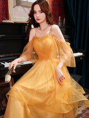 Vestido de fiesta de corte A con escote en forma de corazón, tirantes de tul y cuentas 