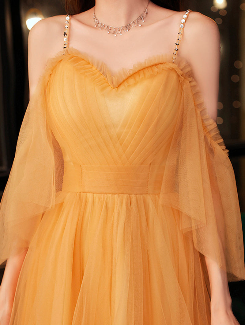 Vestido de fiesta de corte A con escote en forma de corazón, tirantes de tul y cuentas 