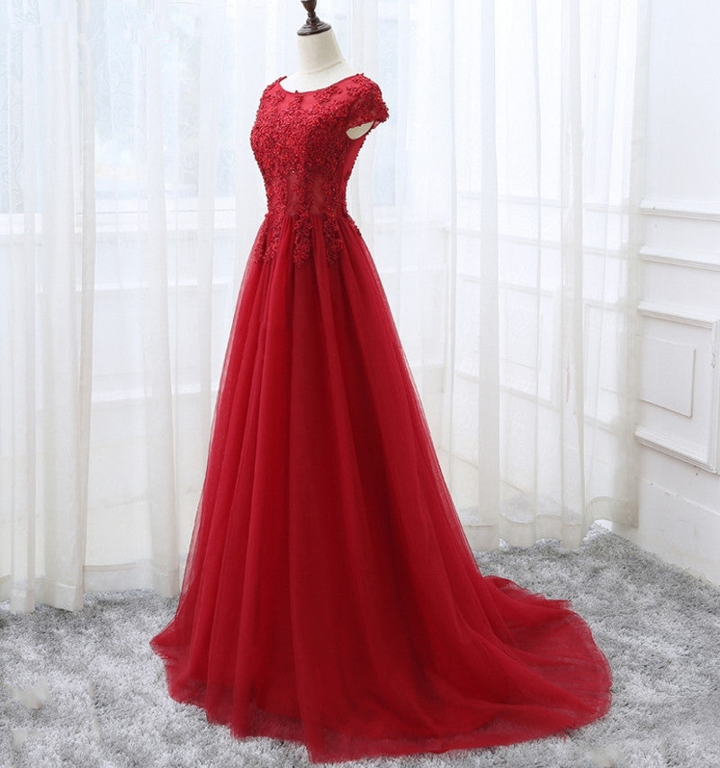 Elegante vestido de fiesta de tul con apliques de encaje y mangas cortas 