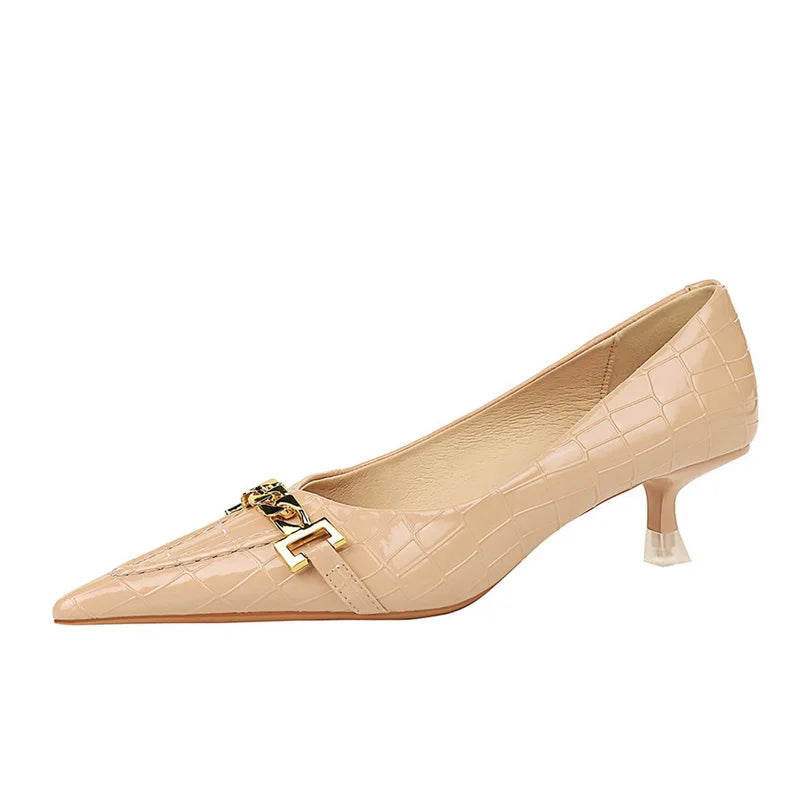 Metal Chain Decoration Pumps Shallow Mouth Glossy Patent Leather Kitten Thin Middle Heel Office Single Shoes
