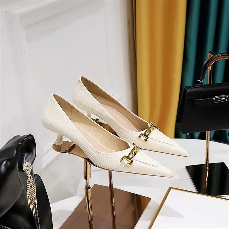 Metal Chain Decoration Pumps Shallow Mouth Glossy Patent Leather Kitten Thin Middle Heel Office Single Shoes