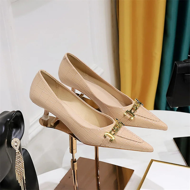 Metal Chain Decoration Pumps Shallow Mouth Glossy Patent Leather Kitten Thin Middle Heel Office Single Shoes