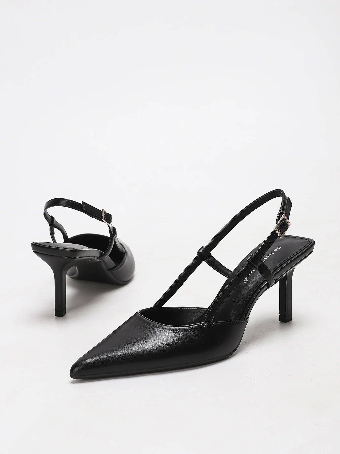Fashionable elegant shallow pointed-toe high heels