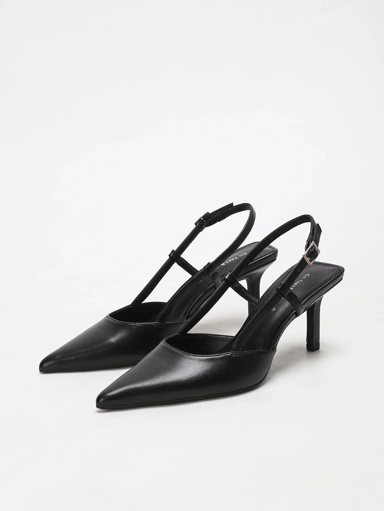 Fashionable elegant shallow pointed-toe high heels