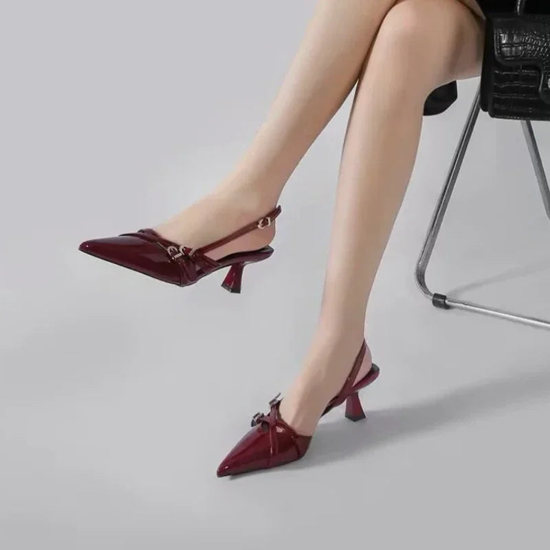 Fashionable large-sized sandals