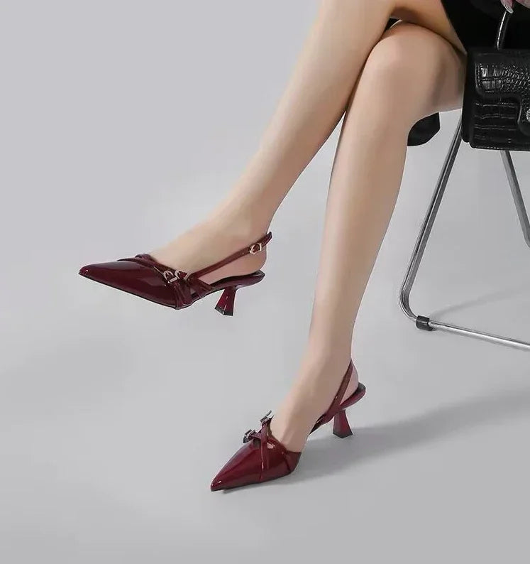 Fashionable large-sized sandals