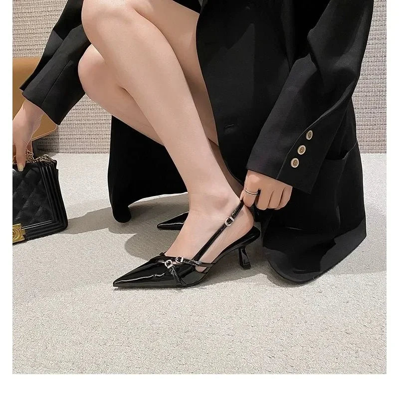 Fashionable large-sized sandals