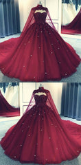 Vestido de quinceañera glamoroso con apliques de encaje y capa de cuentas 