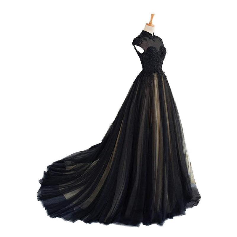 Elegante vestido de fiesta con cuello alto y cola dulce y diamantes de imitación 