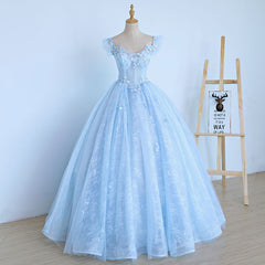 Precioso vestido de fiesta de quinceañera con mangas cortas y encaje azul claro 