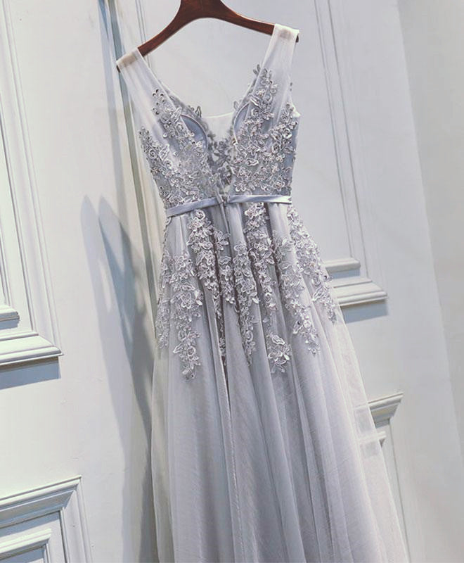 Vestido de fiesta largo con escote en V y apliques de encaje gris plateado claro 