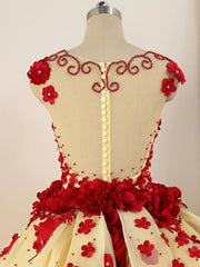 Vestido de fiesta de tul amarillo claro con cuentas y flores para quinceañeras 