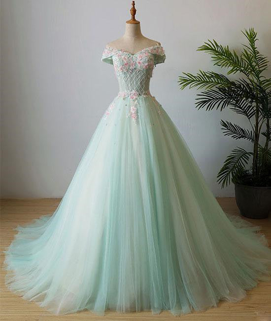 Elegante vestido de tul verde claro con hombros descubiertos para quinceañeras 