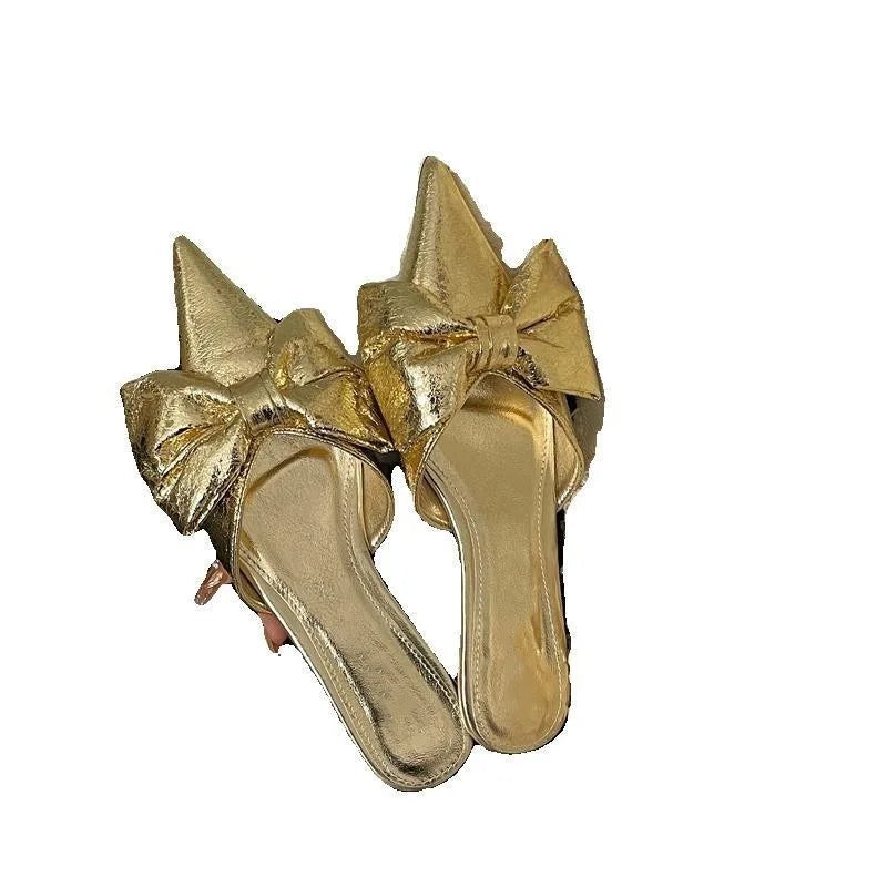 Style of Half-slipper Flip-flops To Wear Outside