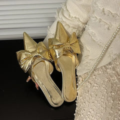 Style of Half-slipper Flip-flops To Wear Outside
