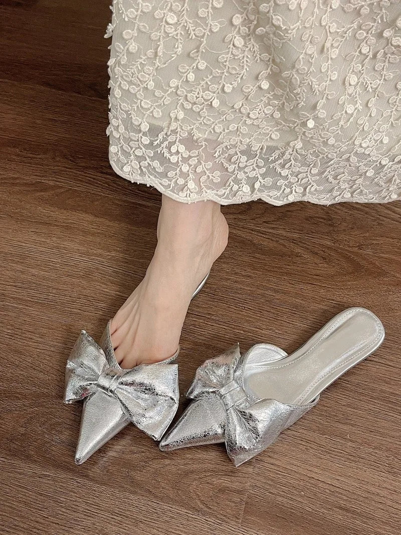 Style of Half-slipper Flip-flops To Wear Outside