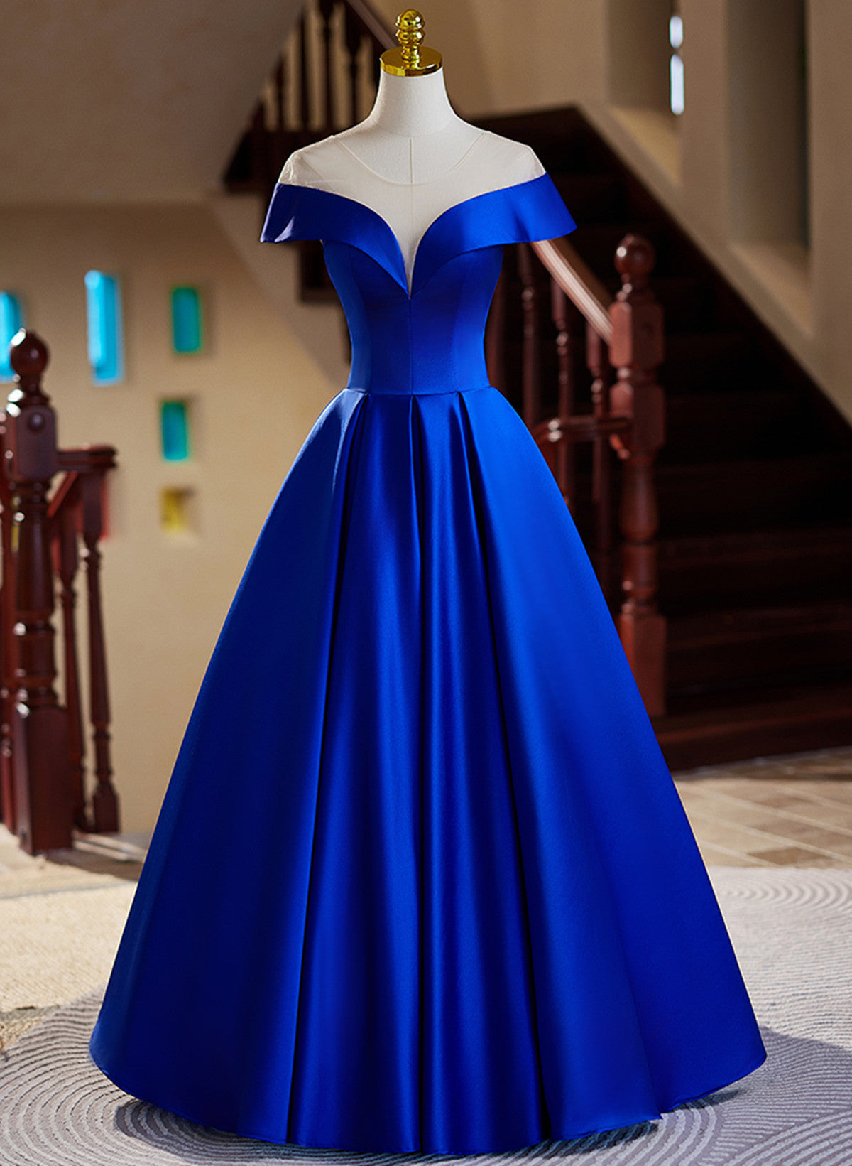 Vestido de noche largo de satén azul real con corte en A 