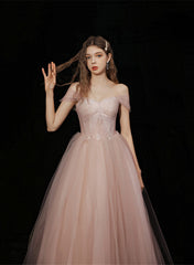 Vestido de fiesta con hombros descubiertos, encaje de tul rosa y cuentas 