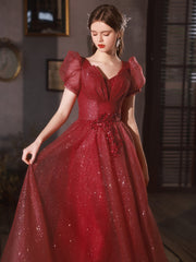 Vestido de fiesta con escote en V y cordones en tul brillante rojo vino 