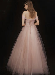 Vestido de fiesta con hombros descubiertos, encaje de tul rosa y cuentas 