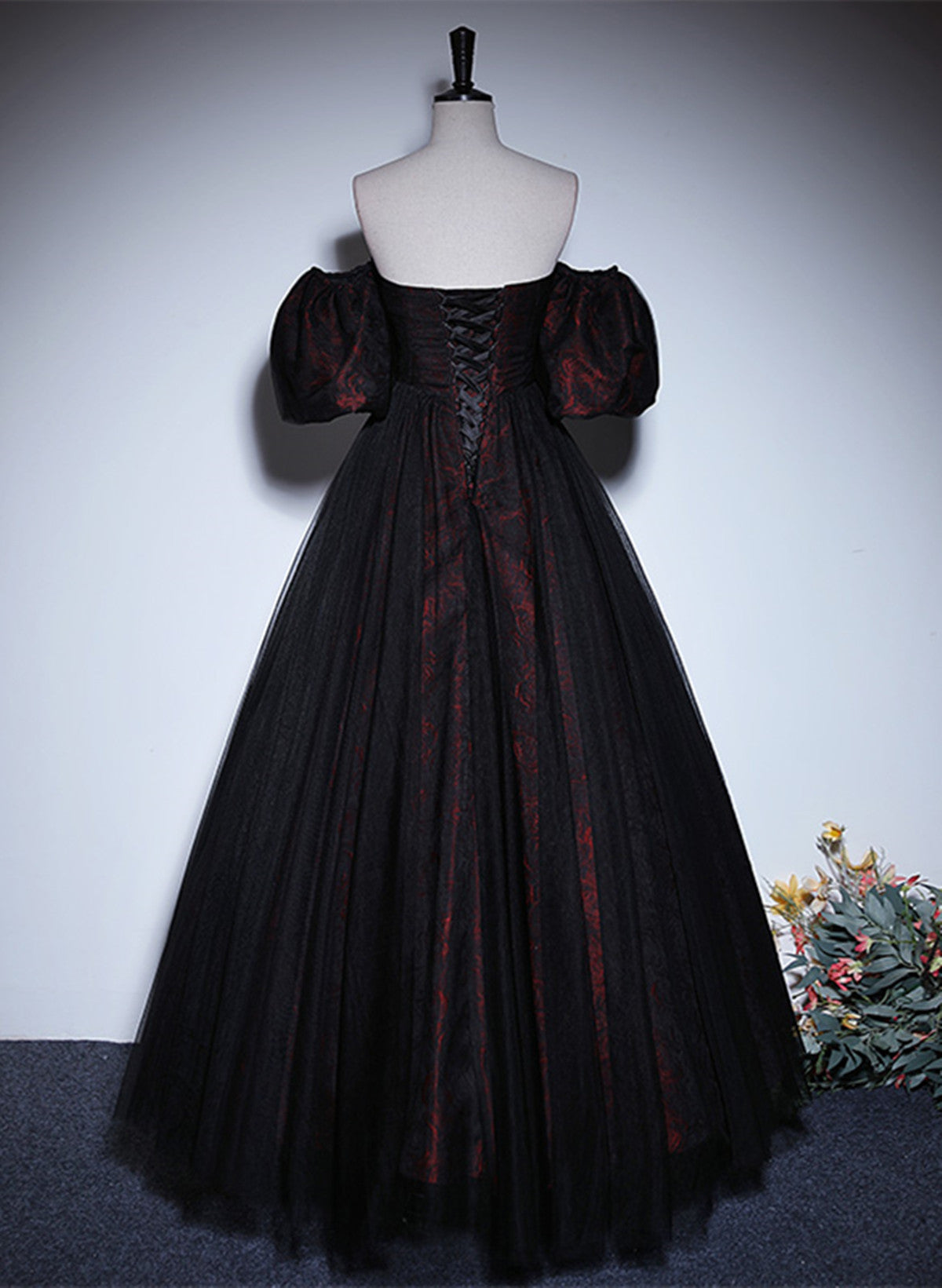 A-line Black and Red Lace Sweetheart Evening Dress