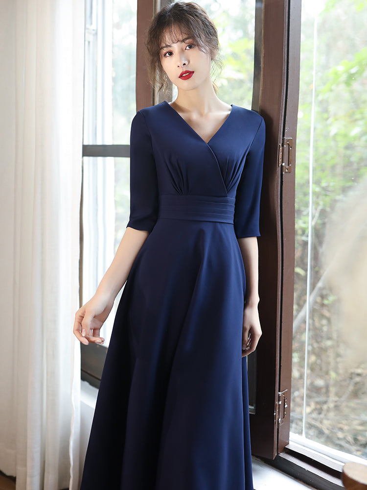 Vestidos de fiesta de boda azul marino con escote en V sencillo 