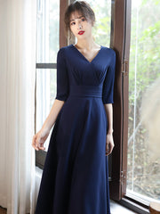 Vestidos de fiesta de boda azul marino con escote en V sencillo 