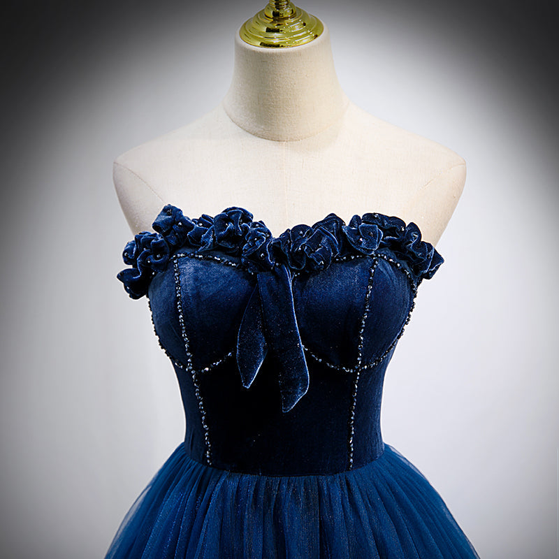 Vestido formal largo de tul y top de terciopelo azul marino 