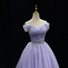 Lindos vestidos de fiesta de tul con cuentas en color morado claro 