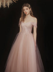 Vestido de fiesta con hombros descubiertos, encaje de tul rosa y cuentas 