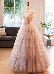 Vestido de fiesta de tul con escote en V y cuentas rosas. 