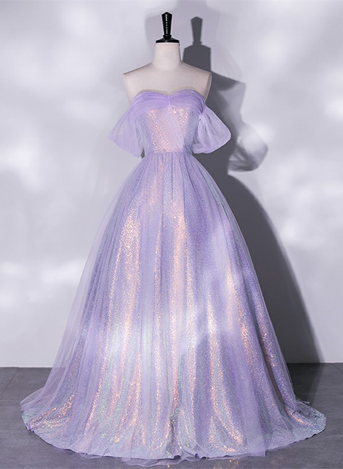 Vestido de fiesta lavanda de tul y lentejuelas en forma de A 
