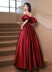 Vestido de fiesta largo elegante de satén rojo vino con cuentas 