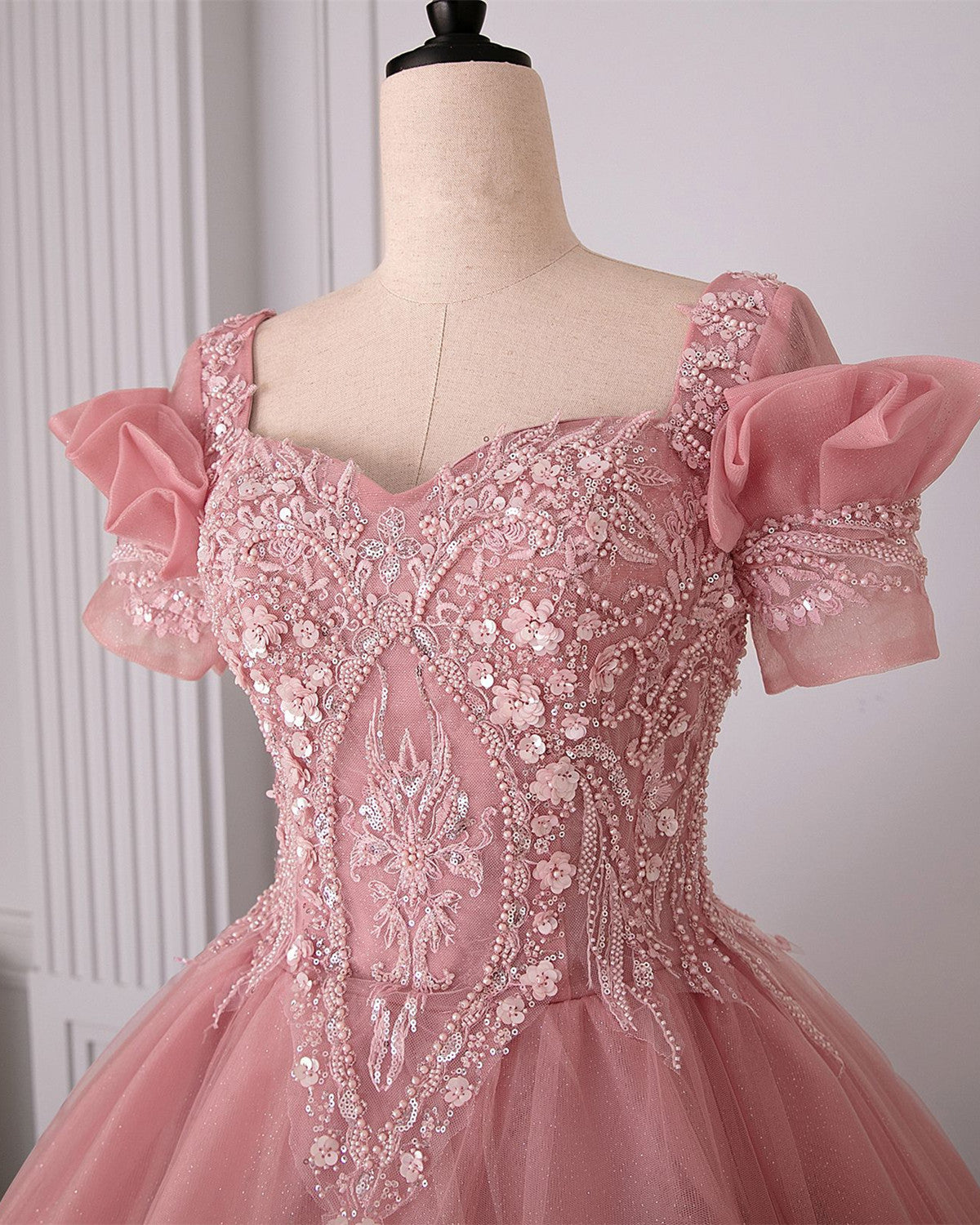 Vestido de fiesta de tul rosa con apliques de encaje para quinceañeras 