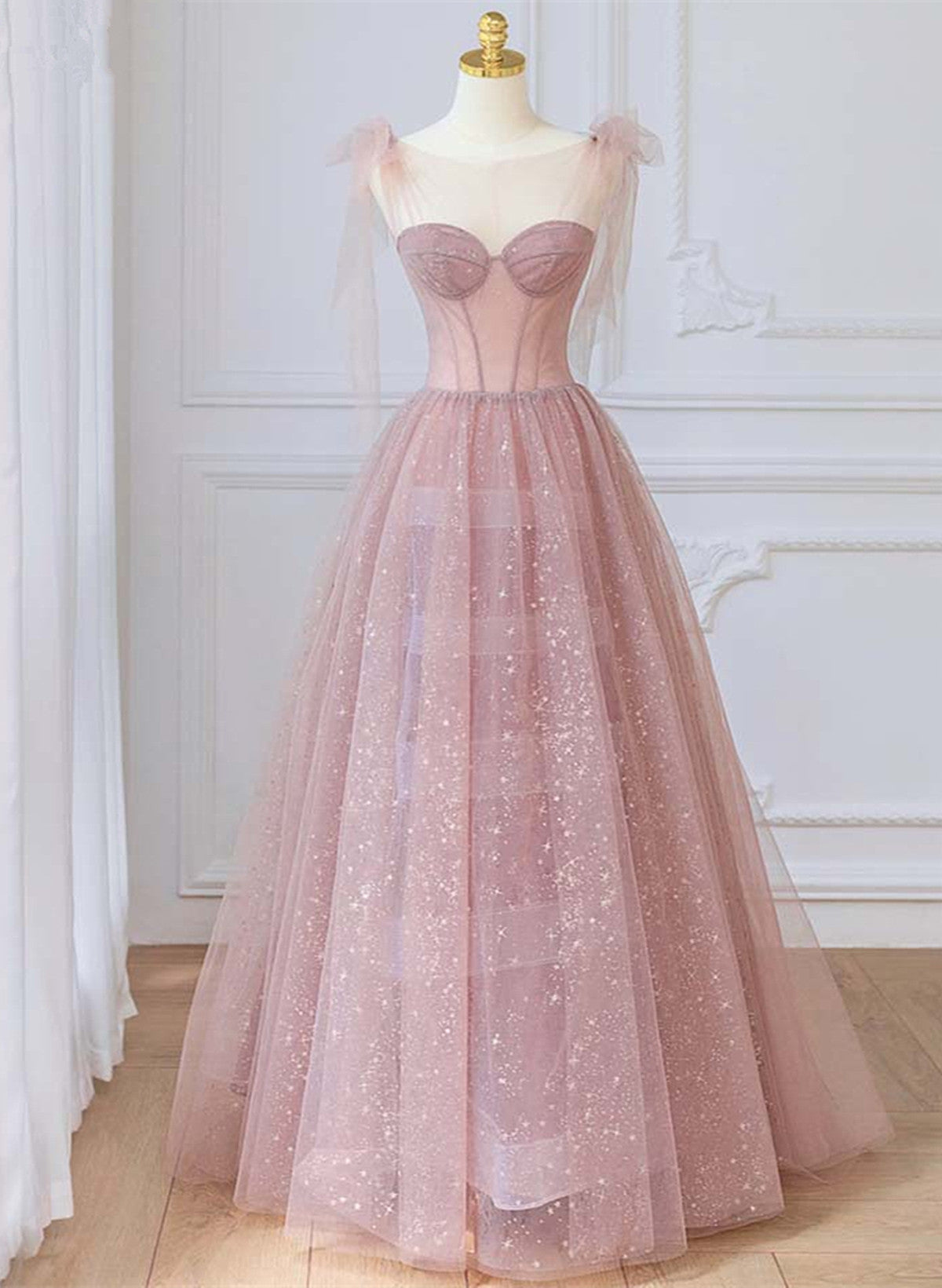 Vestido de fiesta de tul rosa con escote redondo y corte A 