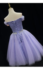 Lindos vestidos de fiesta de tul con cuentas en color morado claro 