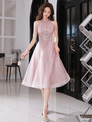 Vestido corto de tul con cuentas rosas para la fiesta de bienvenida 